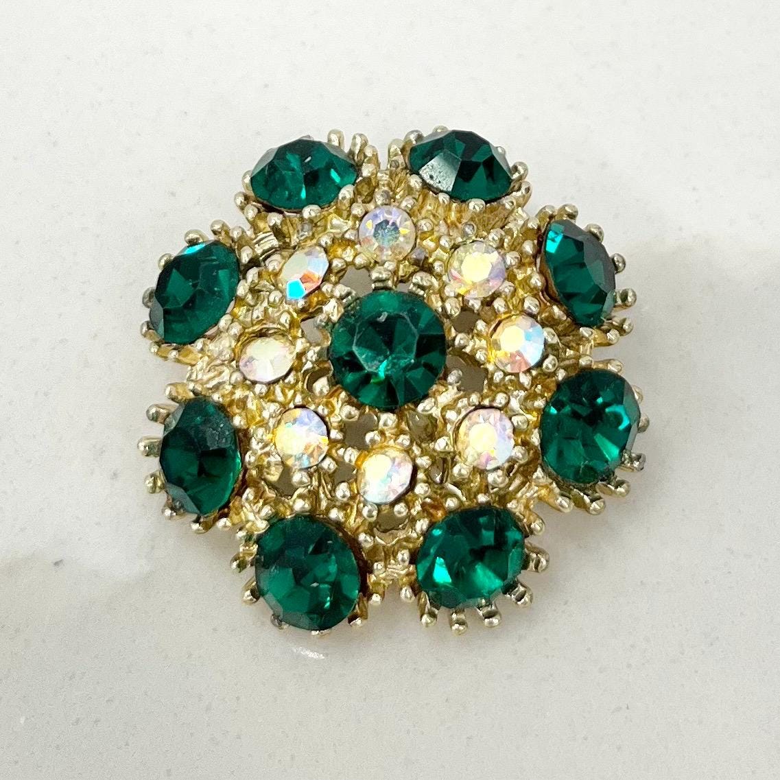 Vintage Green Glass Crystal Statement Brooch in a Gold Tone Setting Exceptional Quality Vintage Brooch MillyOliverVintage