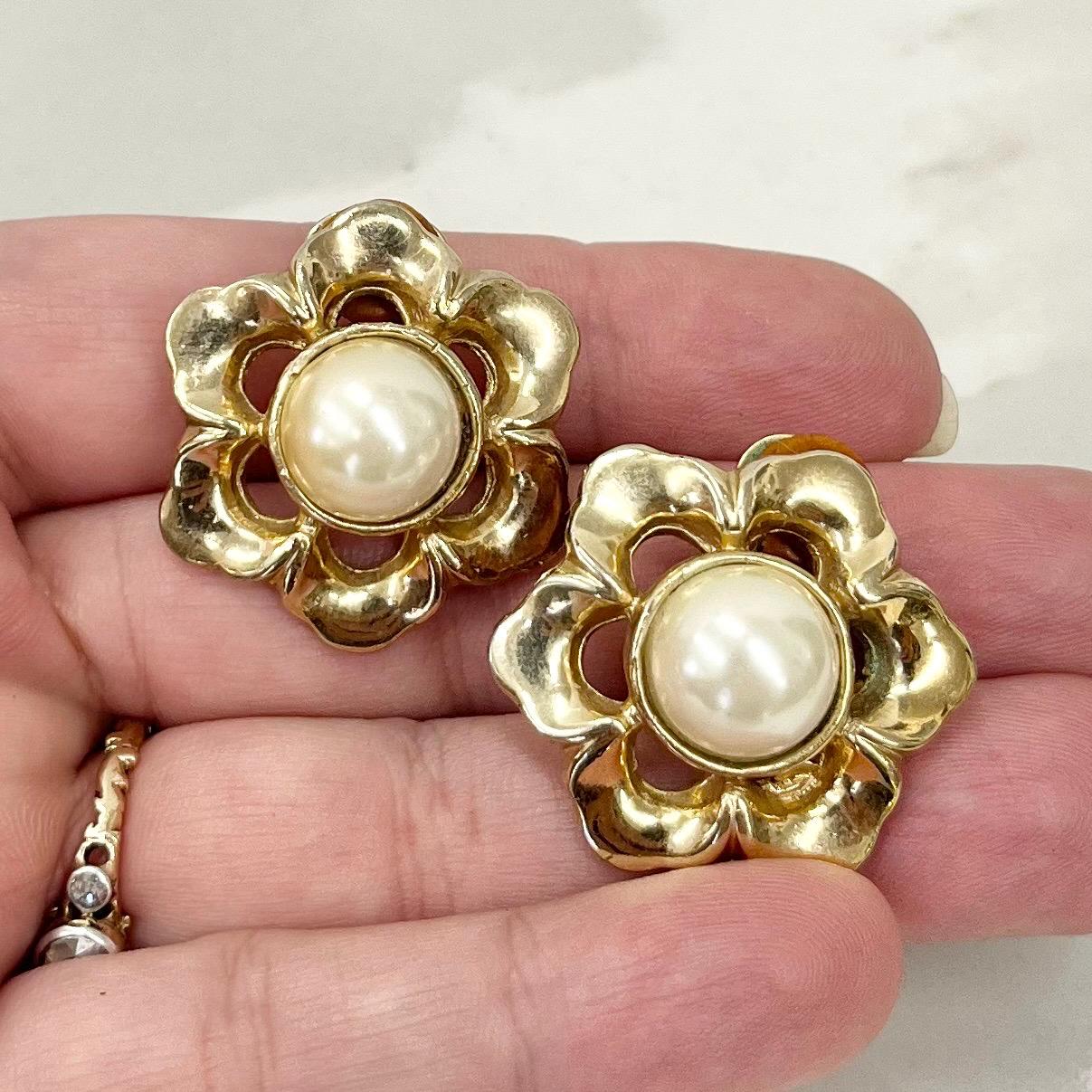 Vintage Gold Tone Large Flower & Faux Pearl Clip On Earrings 1970’s - 1980’s MillyOliverVintage