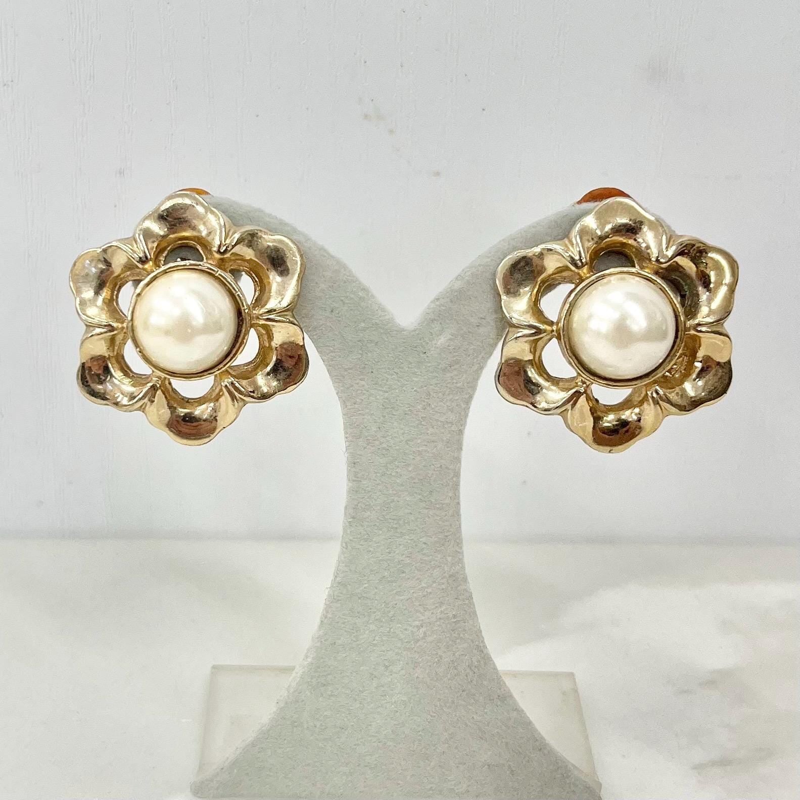 Vintage Gold Tone Large Flower & Faux Pearl Clip On Earrings 1970’s - 1980’s MillyOliverVintage