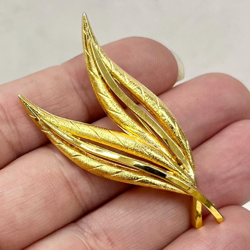 Vintage Leaf Shaped Textured Gold Plated Brooch MillyOliverVintage