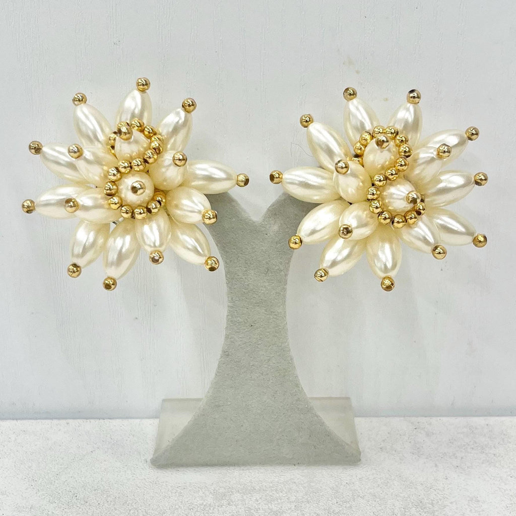 Vintage Faux Cream Pearl Cluster Statement Clip On Earrings with Gold Accents Fabulous Light Weight Oversized MillyOliverVintage
