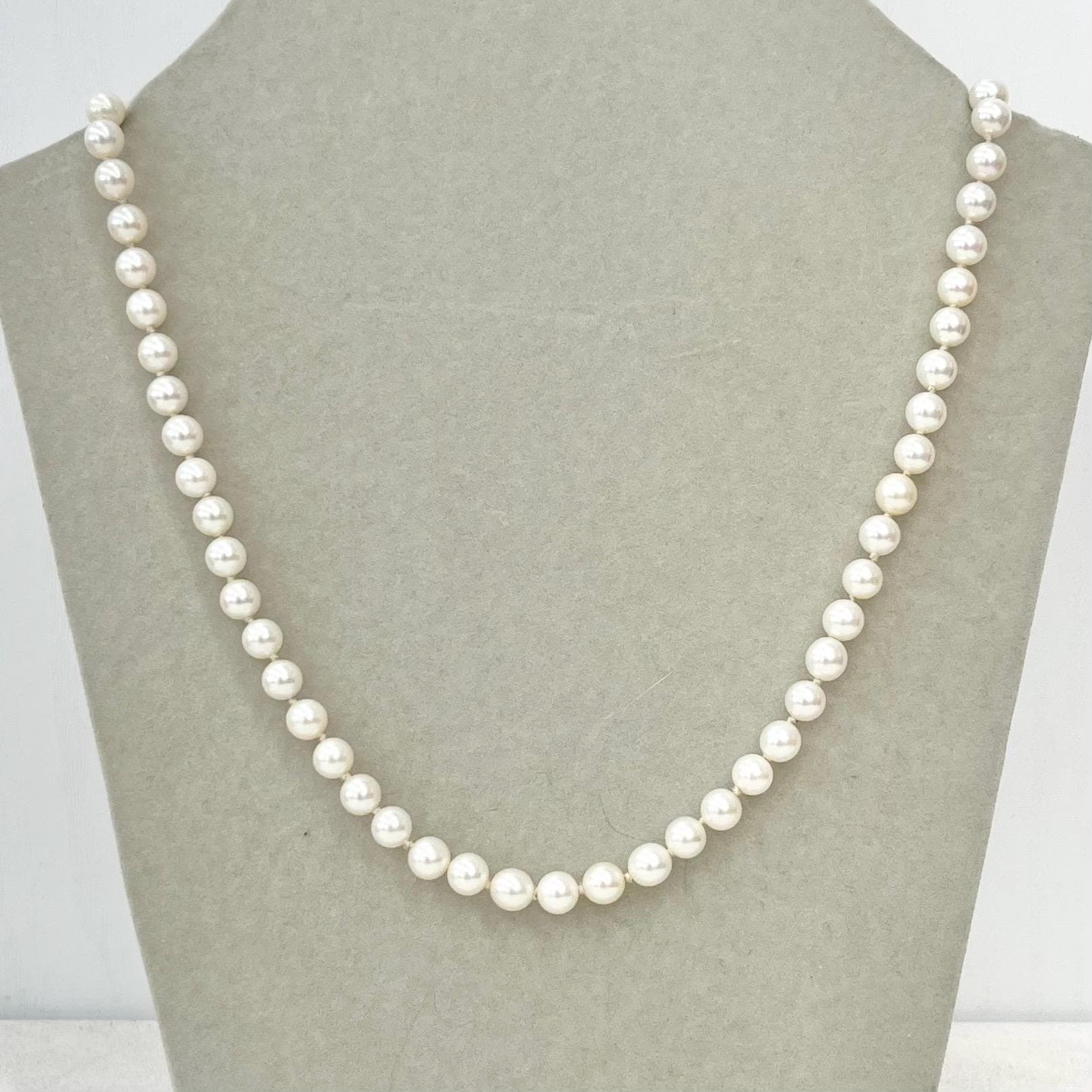 Vintage 18ct Yellow Gold Flower Clasp Natural Pearl Necklace 18” Long MillyOliverVintage