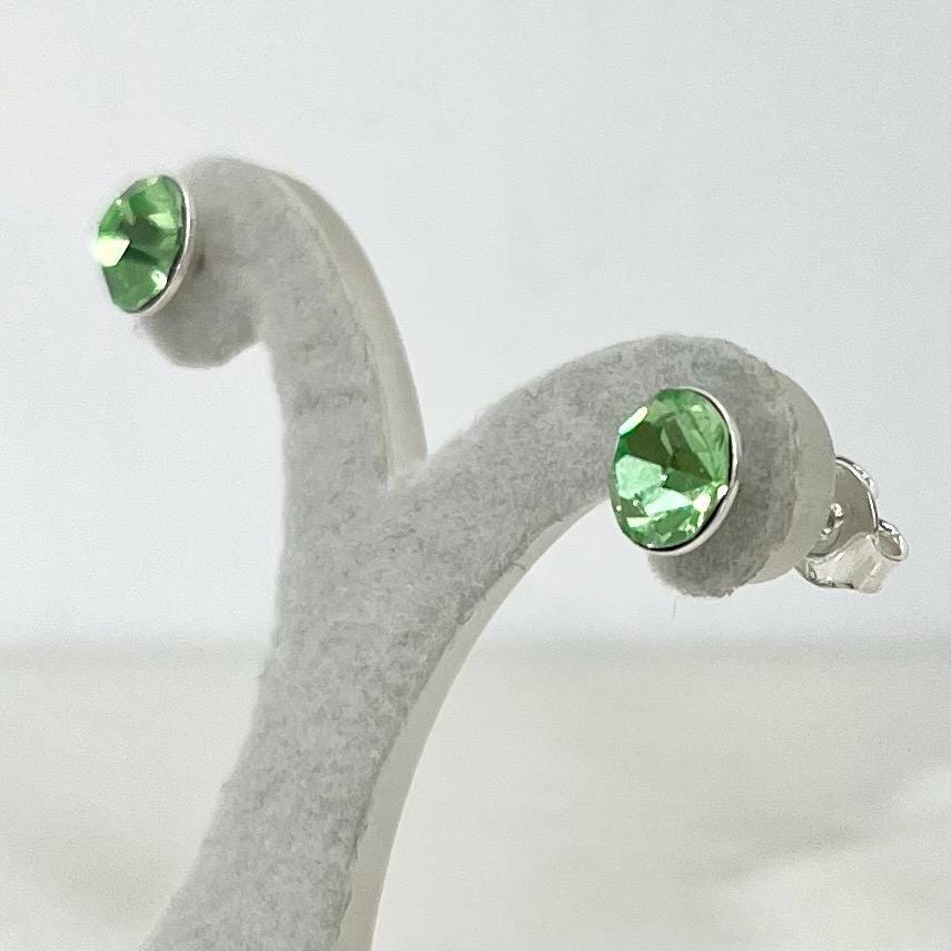 Sterling Silver Uranium Glass Round Cut Crystal Stud Earrings 5mm with a UV Reactive Glow UV Jewellery MillyOliverVintage