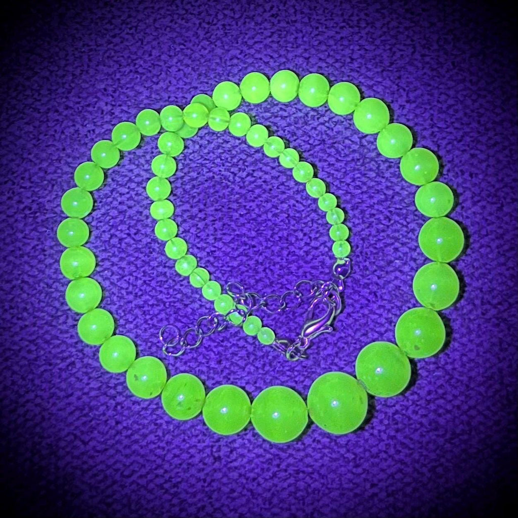 Vintage Yellow Uranium Glass Graduated Bead Necklace Bright Green UV Reactive Glow Jewellery 15” Long with a 2” Extender MillyOliverVintage