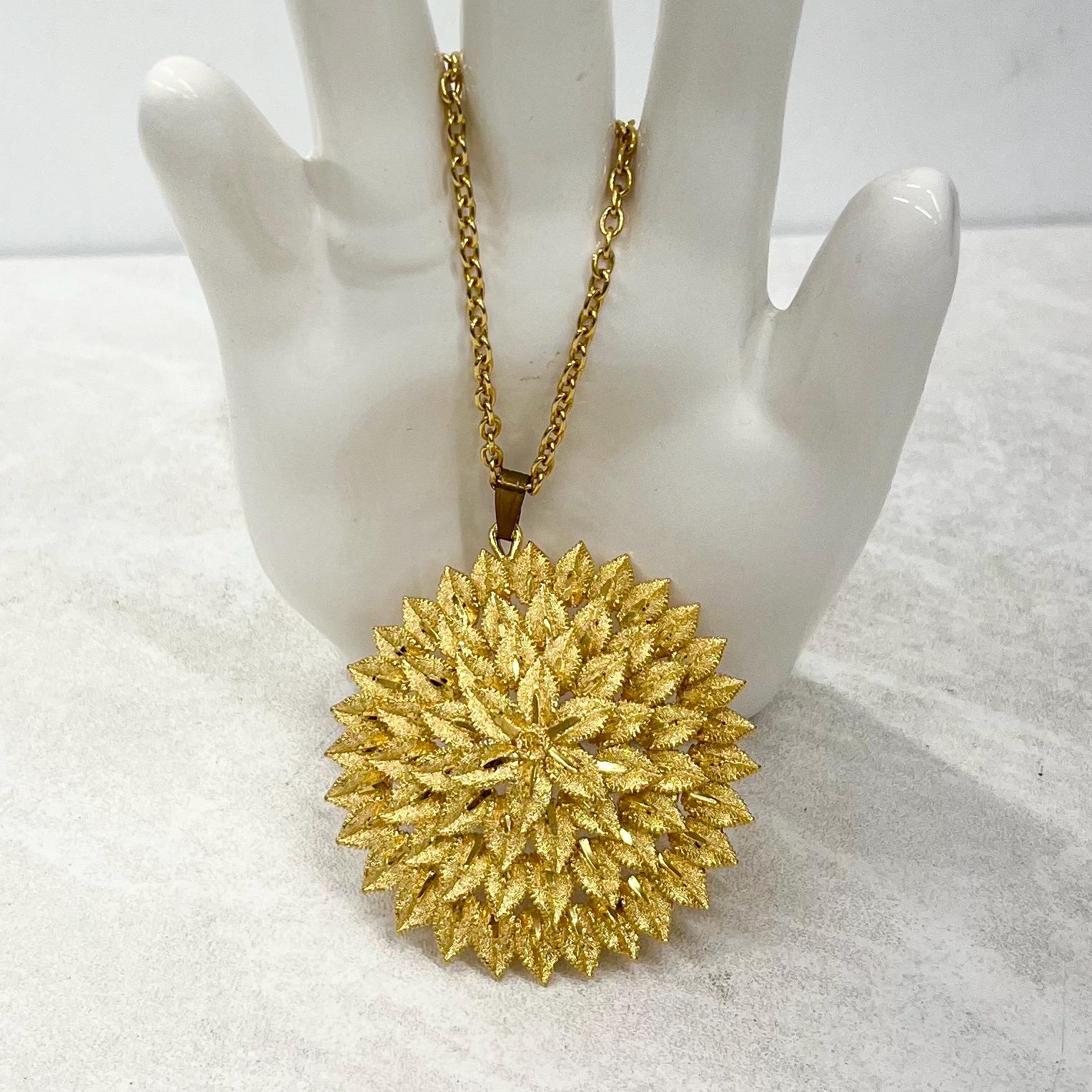 Vintage 1970‘s Gold Plate Brutalist Large Stratton Starburst Pendant Necklace with a 26” Curb Chain MillyOliverVintage