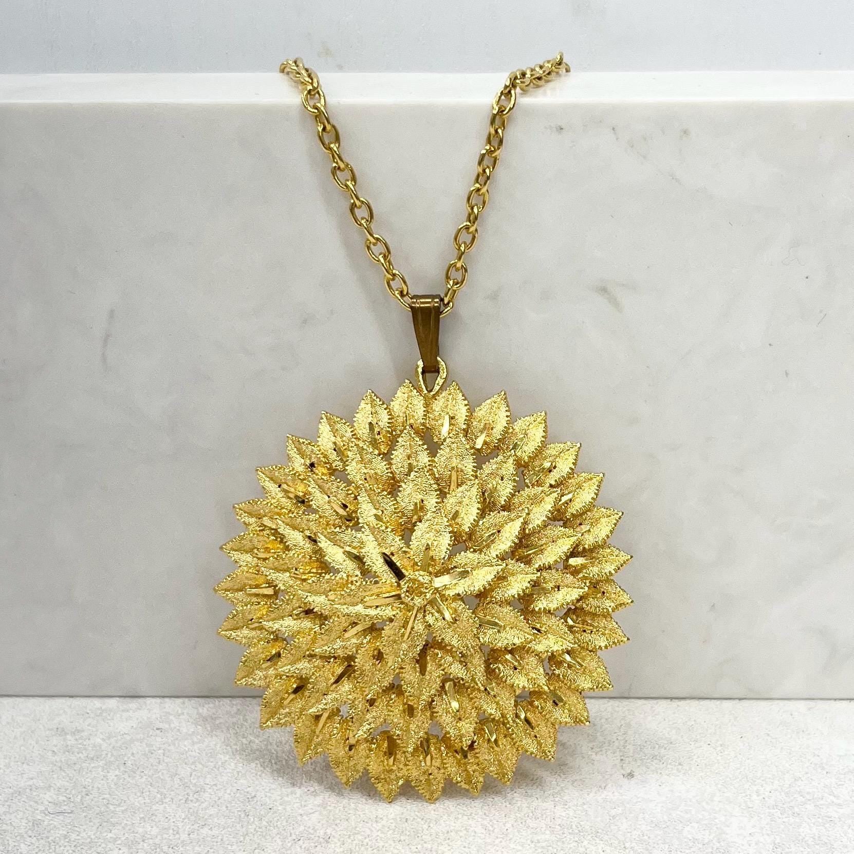 Vintage 1970‘s Gold Plate Brutalist Large Stratton Starburst Pendant Necklace with a 26” Curb Chain MillyOliverVintage
