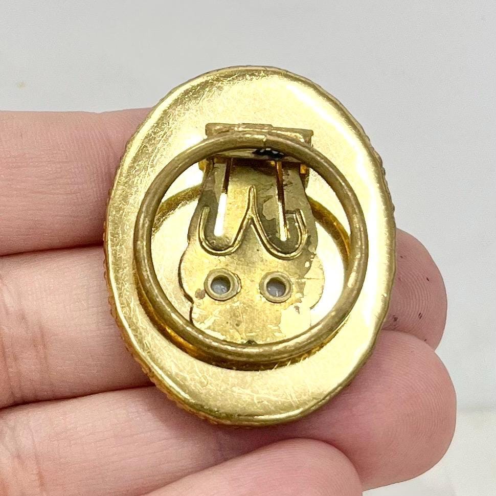 Vintage Gold Tone White Glass Floral Painted Scarf Clip MillyOliverVintage