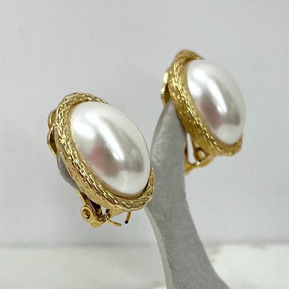 Vintage Gold Tone Classic Faux Pearl Oval Clip On Earrings 1970’s - 1980’s MillyOliverVintage
