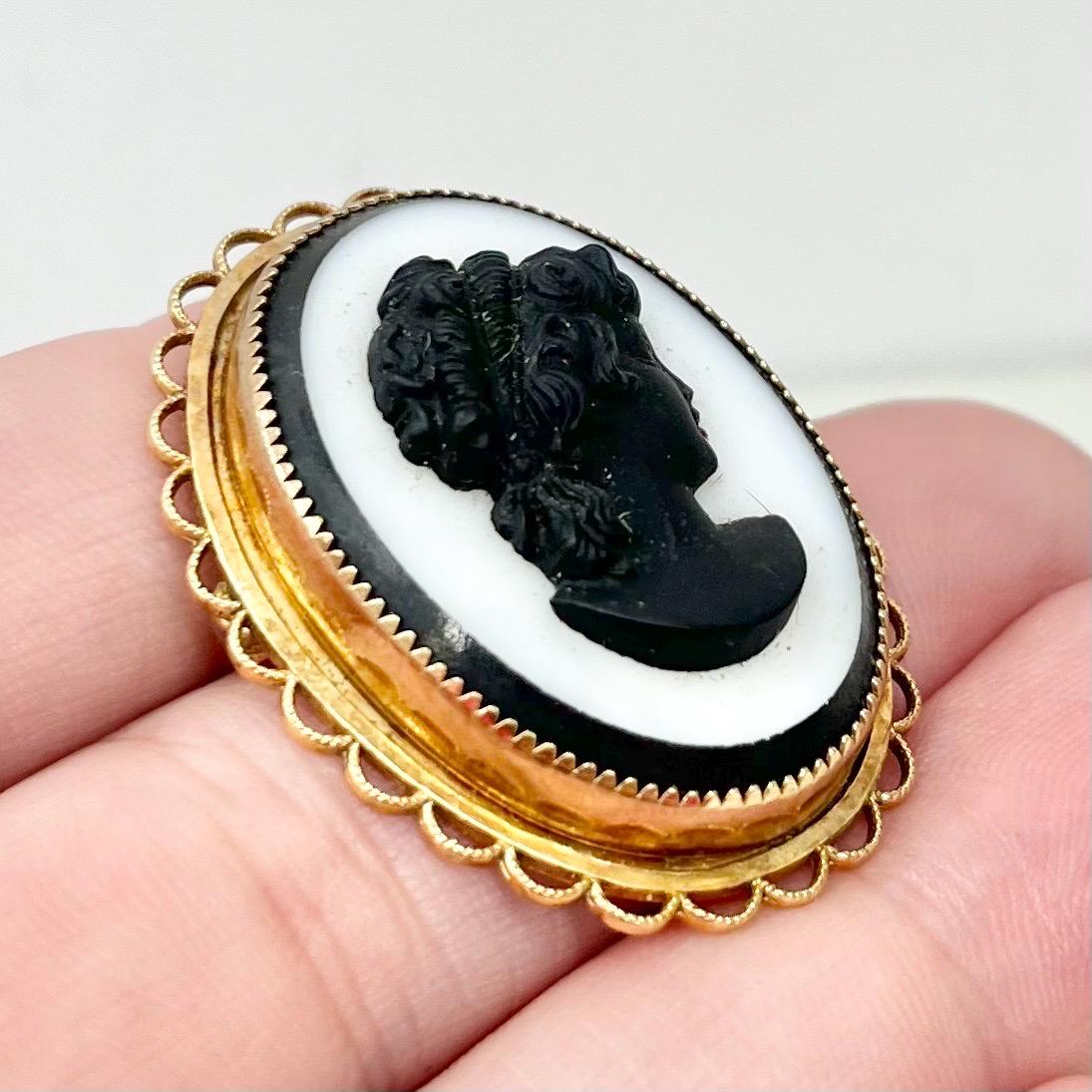 Vintage Amco 14ct Gold Filled Black & White Glass Faux Cameo Brooch Victorian Style / Pendant MillyOliverVintage