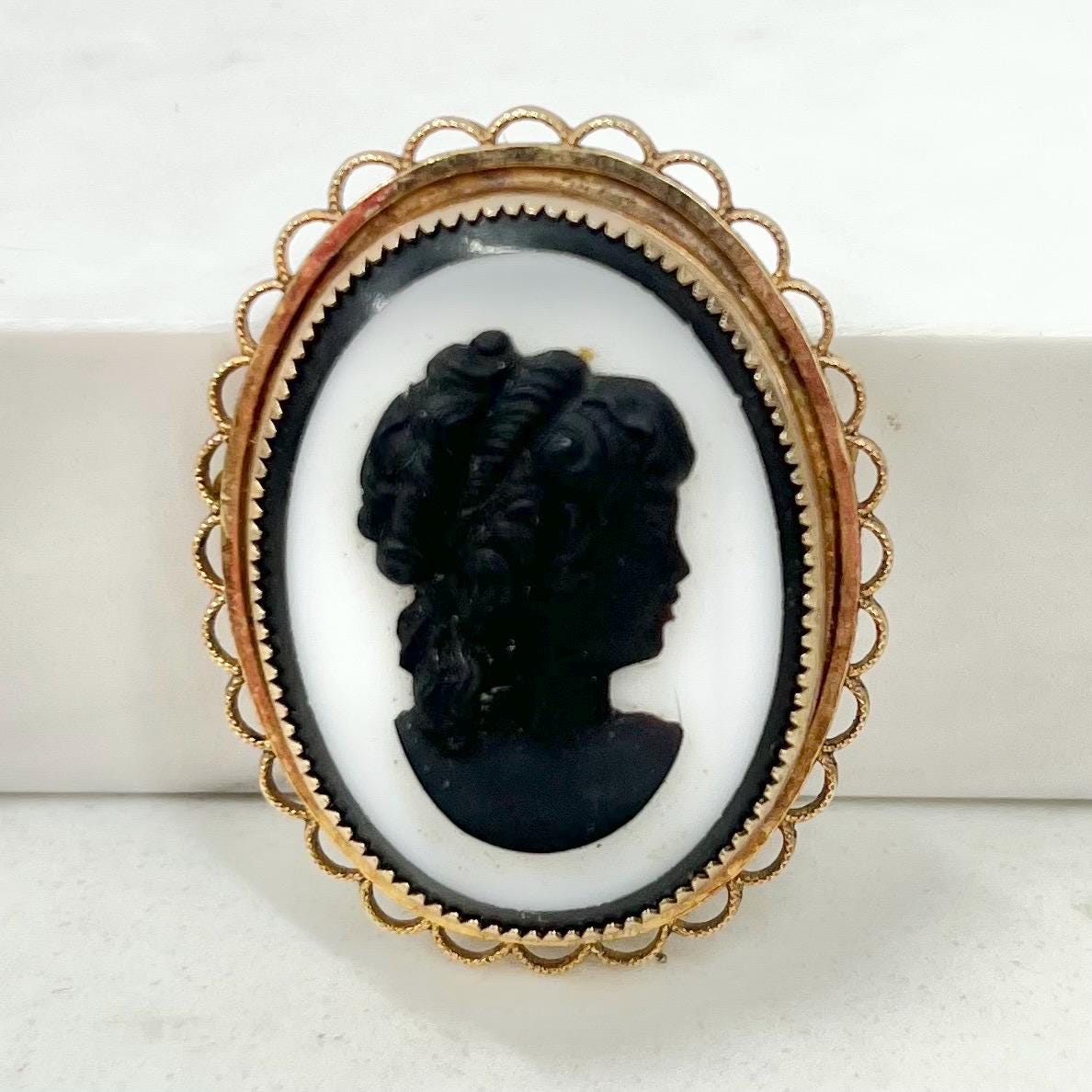 Vintage Amco 14ct Gold Filled Black & White Glass Faux Cameo Brooch Victorian Style / Pendant MillyOliverVintage