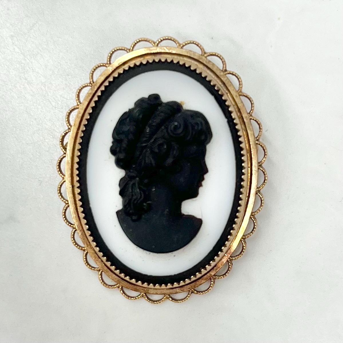 Vintage Amco 14ct Gold Filled Black & White Glass Faux Cameo Brooch Victorian Style / Pendant MillyOliverVintage