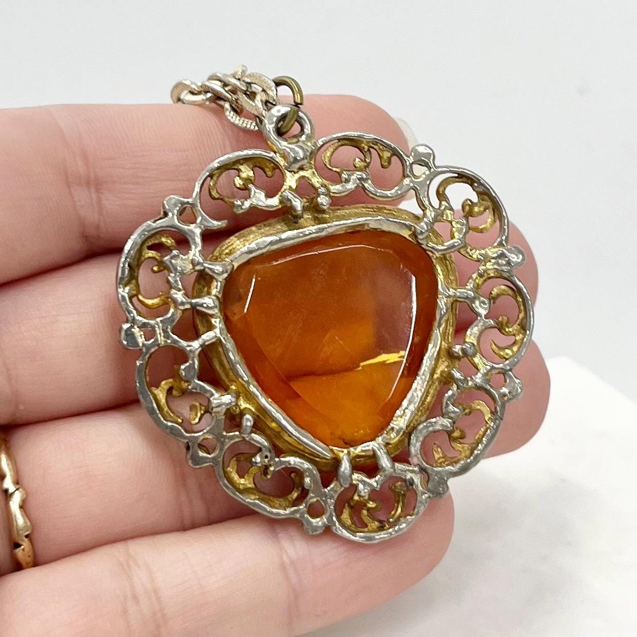 Vintage 1960‘s Gold Tone Large Amber Glass Pendant Necklace with a 28” Chain MillyOliverVintage