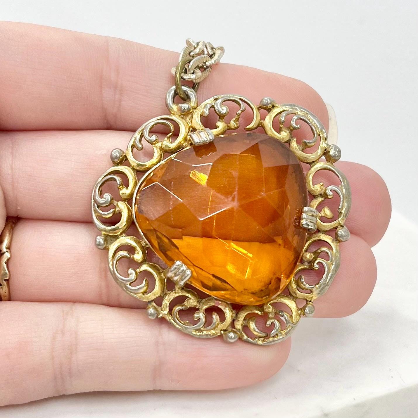 Vintage 1960‘s Gold Tone Large Amber Glass Pendant Necklace with a 28” Chain MillyOliverVintage