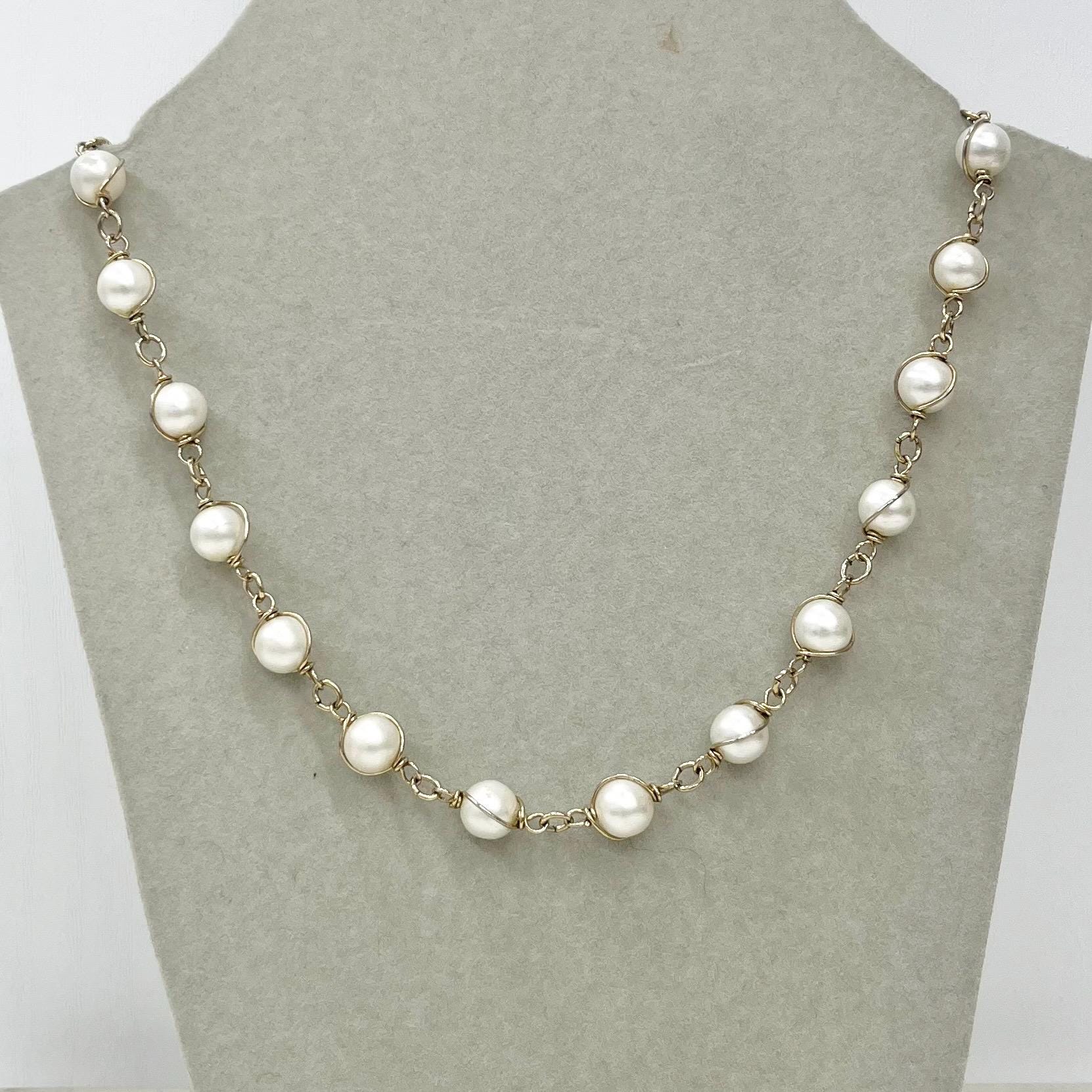 Vintage Sarah Coventry Acrylic Pearl and Gold Tone Necklace 16” Long MillyOliverVintage