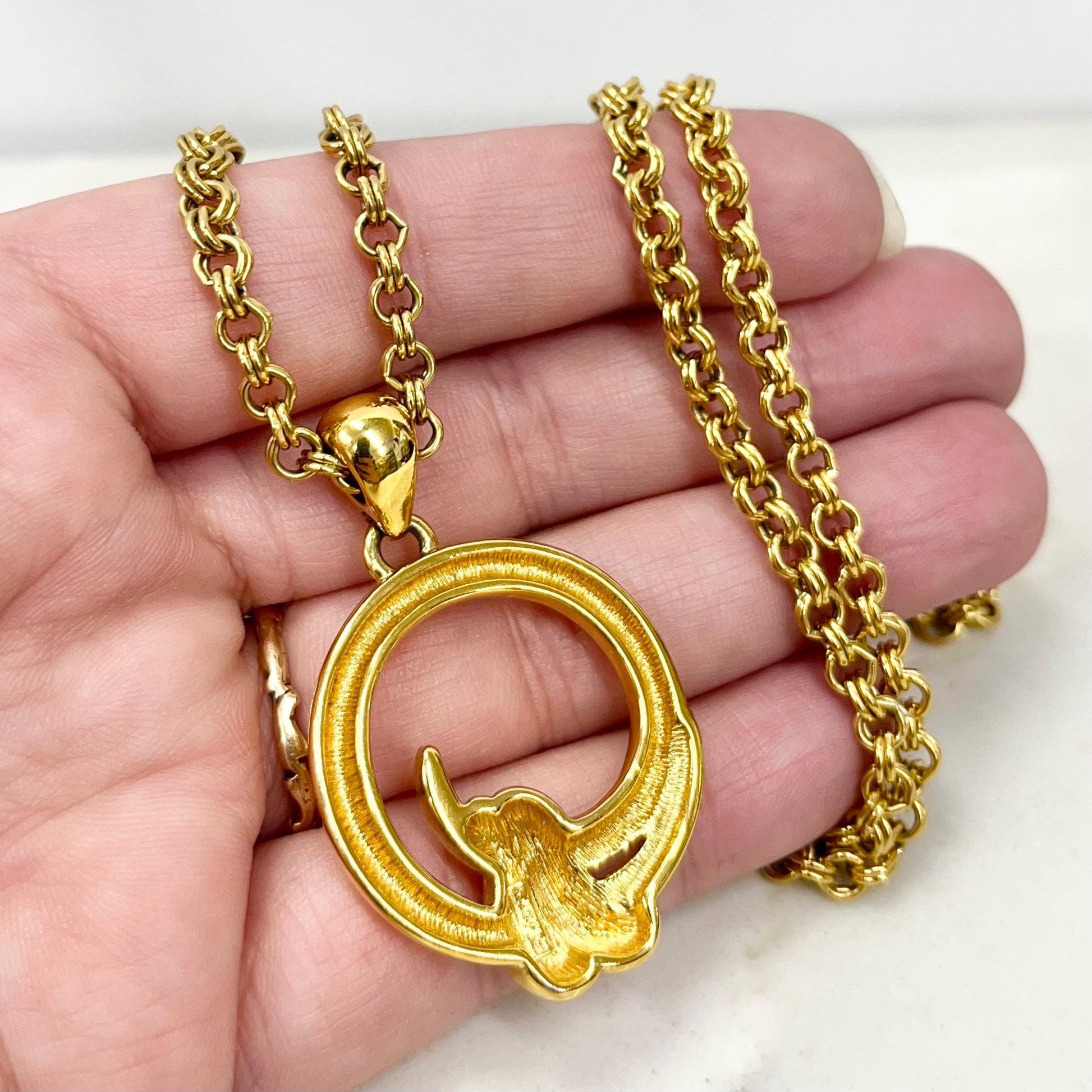 Vintage 1970‘s Gold Plate Circular Ribbon Monet Pendant Necklace with a 24” Chunky Chain MillyOliverVintage