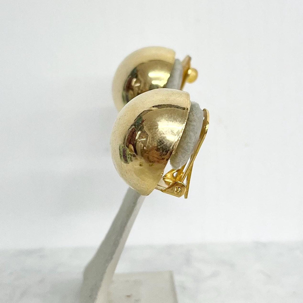 Round Dome Clip On Earrings - Simple Style Vintage Earrings MillyOliverVintage