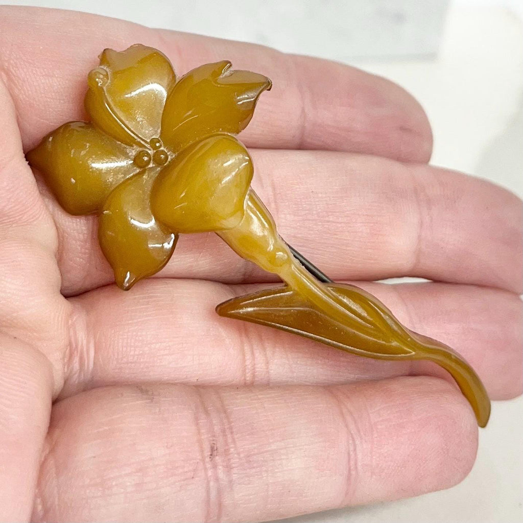Vintage Tan Bakelite Flower Brooch by Buch & Deichmann MillyOliverVintage