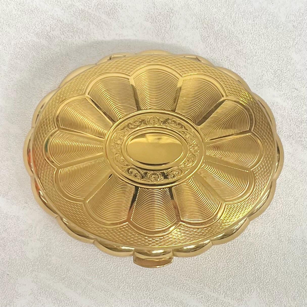 Kigu Makeup Compact Music Box 1950’s 1960’s Gold Tone Engine Turned Plays Minuette - Vintage MillyOliverVintage