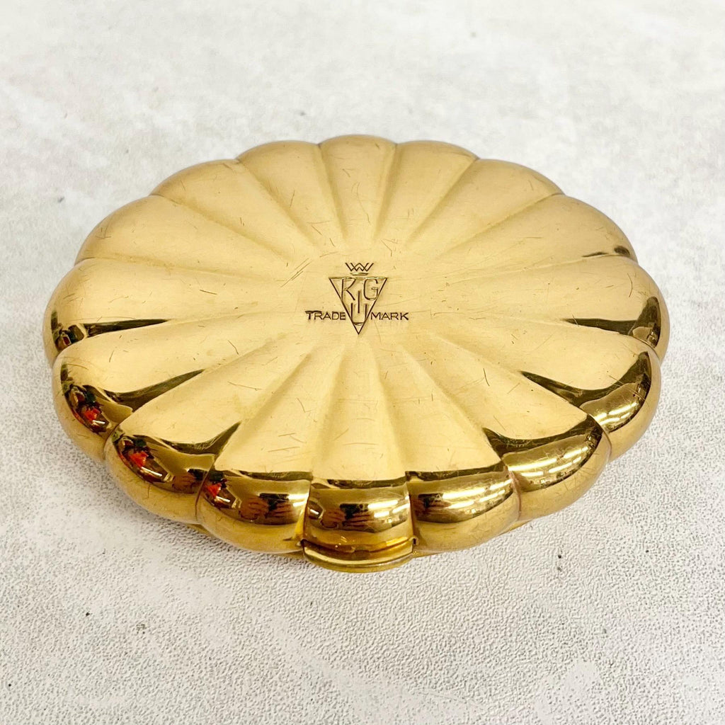 Kigu Makeup Compact Music Box 1950’s 1960’s Gold Tone Engine Turned Plays Minuette - Vintage MillyOliverVintage