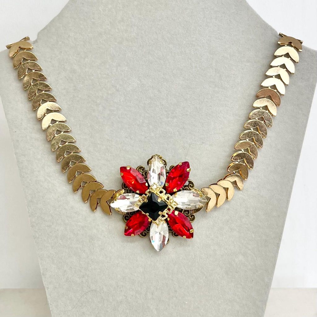Elizabeth Woodville Replica Necklace : Elizabethan Style in a Gold Tond Metal with Red Clear and Black Crystal Stones MillyOliverVintage