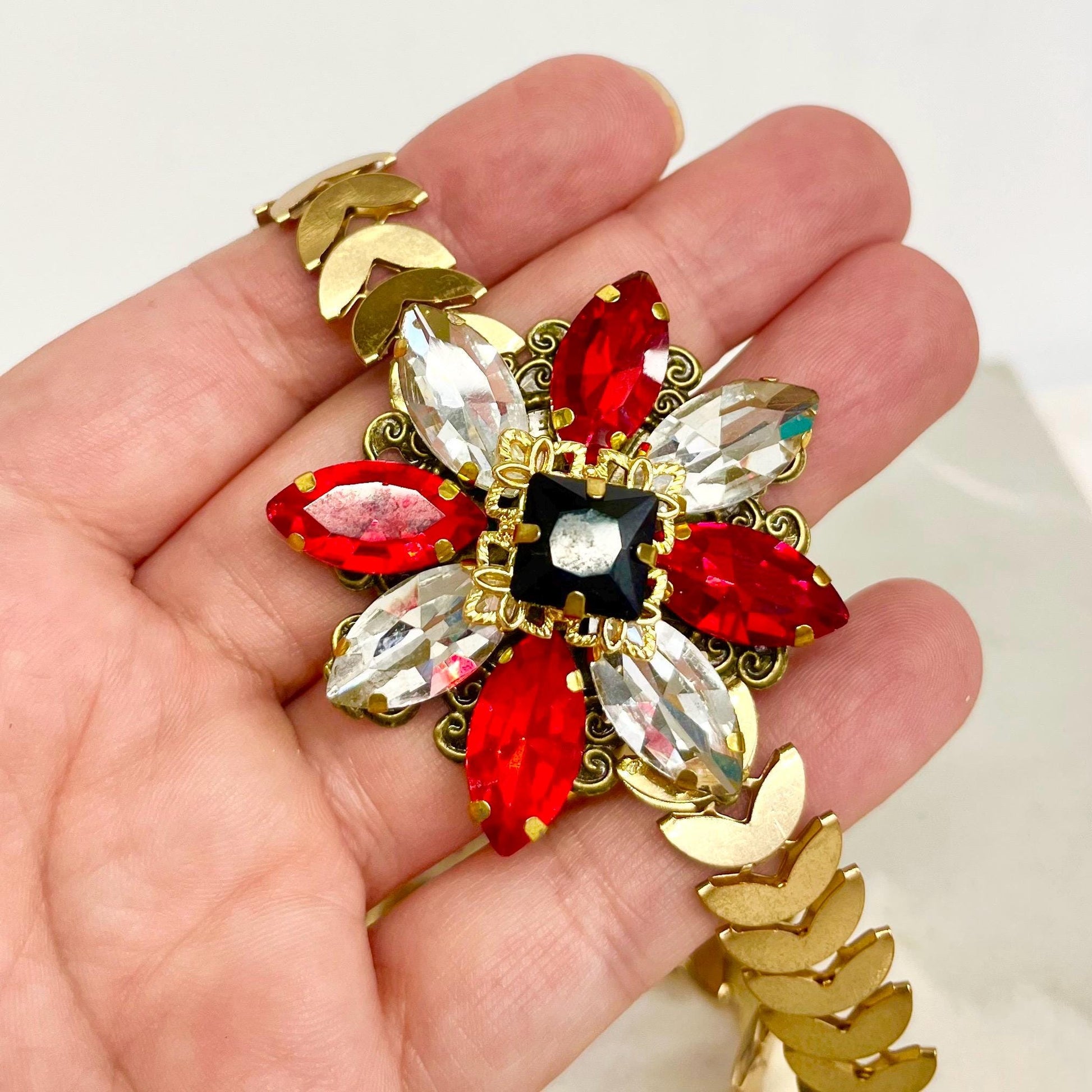 Elizabeth Woodville Replica Necklace : Elizabethan Style in a Gold Tond Metal with Red Clear and Black Crystal Stones MillyOliverVintage