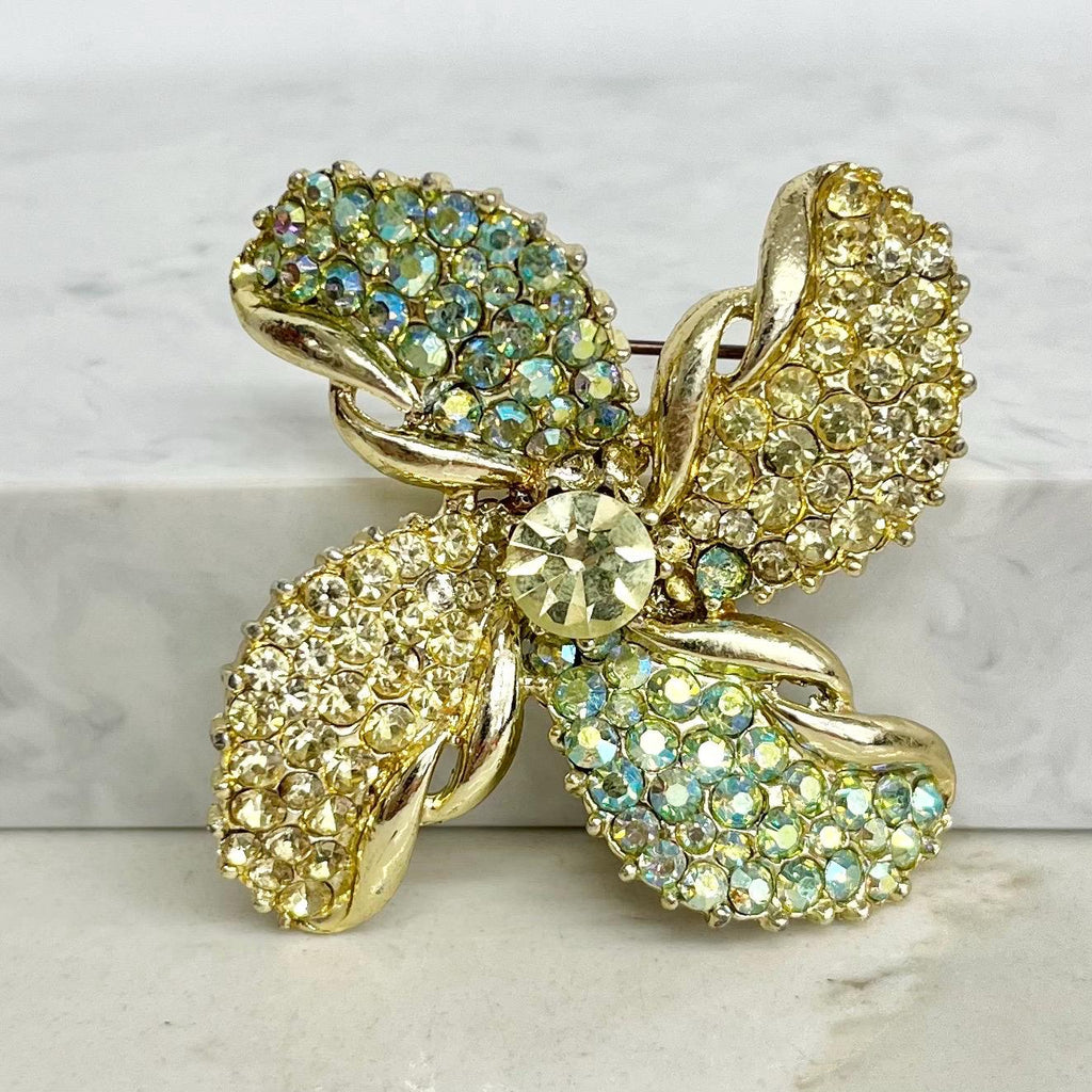 Green and Yellow Crystal Pin Wheel Brooch Gold Tone with Uranium Crystal Accents : Vintage UV Reactive Jewellery MillyOliverVintage