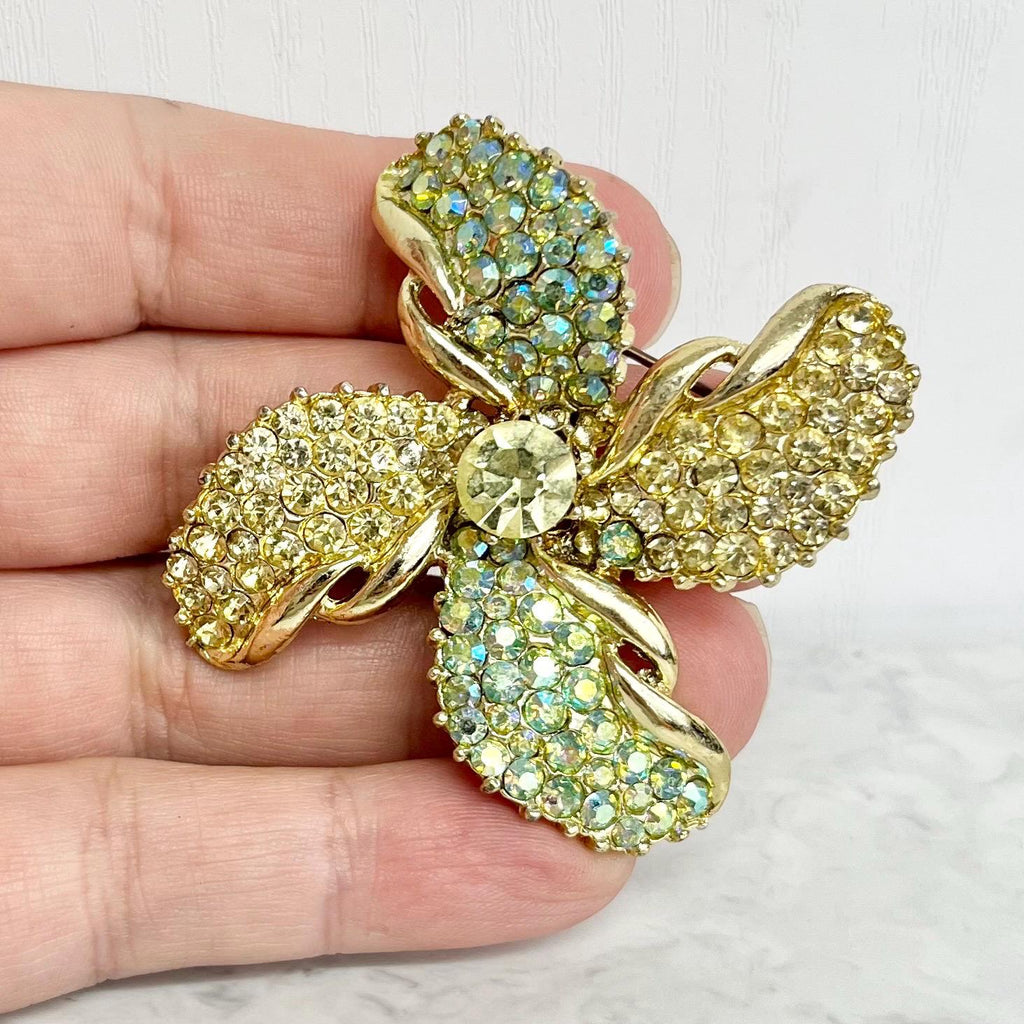 Green and Yellow Crystal Pin Wheel Brooch Gold Tone with Uranium Crystal Accents : Vintage UV Reactive Jewellery MillyOliverVintage