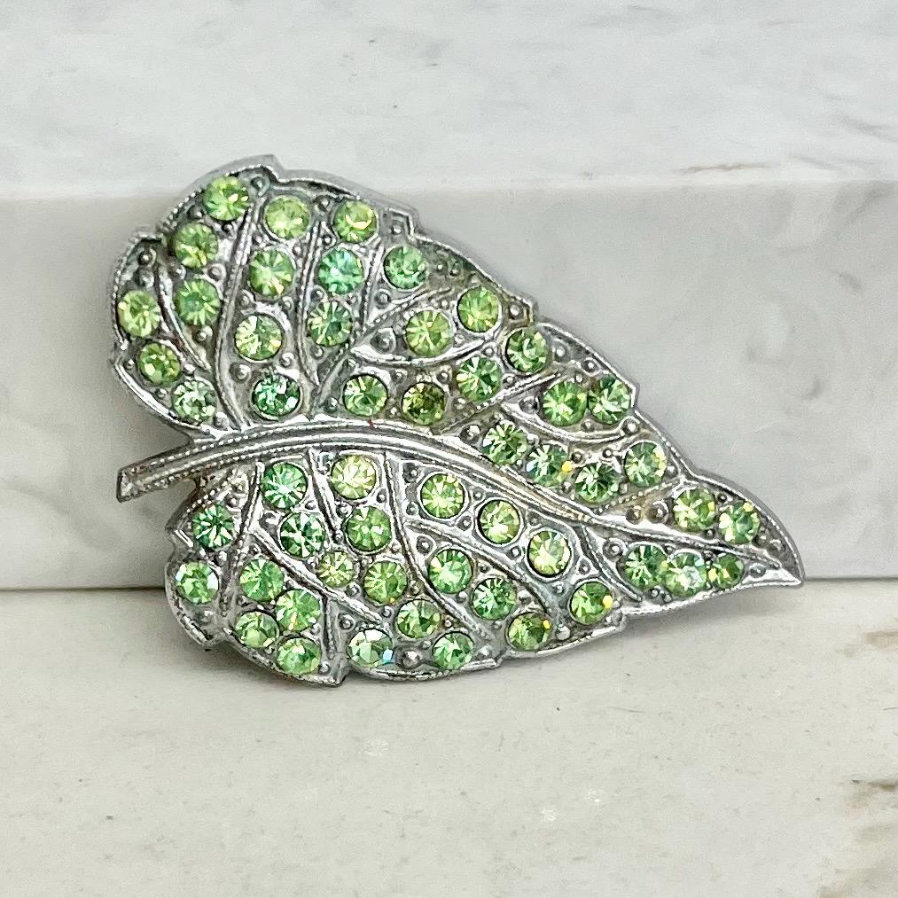 Green Uranium Crystal Leaf Brooch : Vintage Silver Tone UV Reactive Rhinestone Jewellery MillyOliverVintage