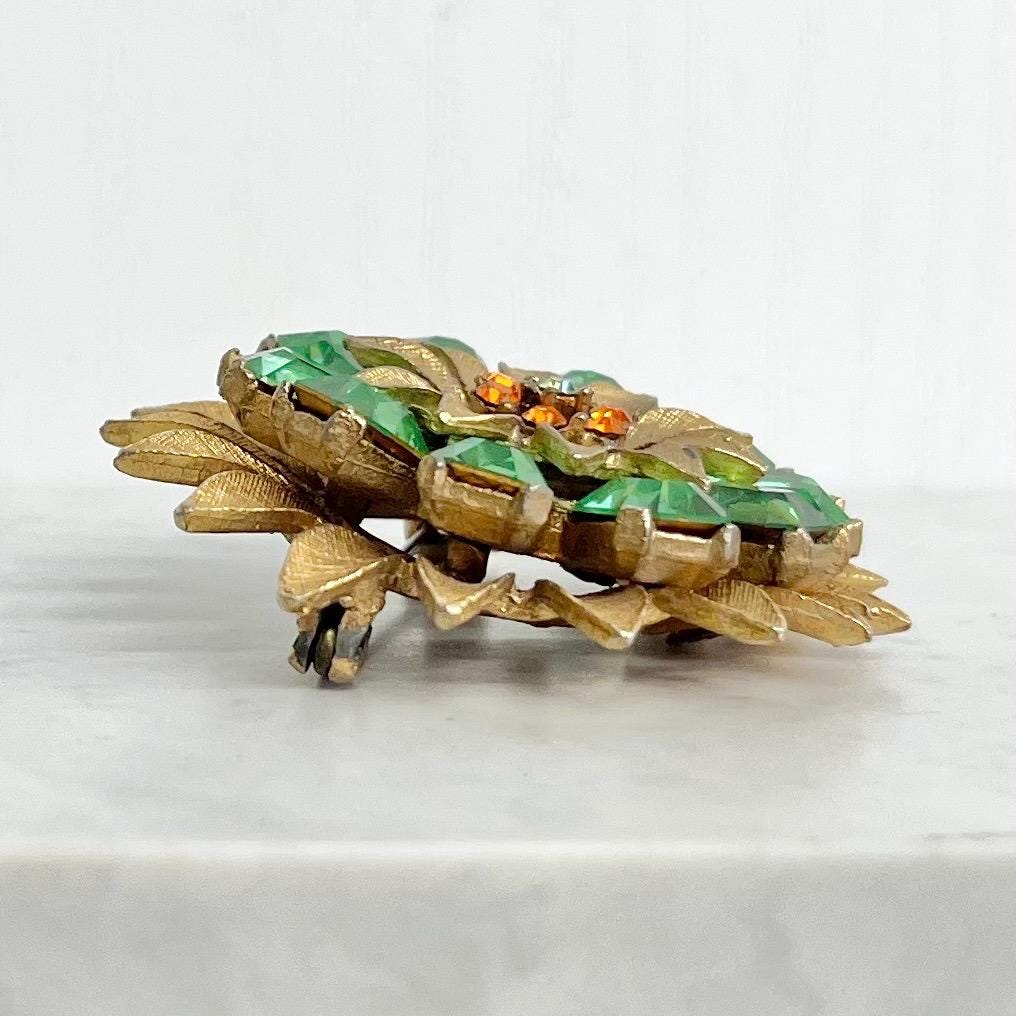 Green Uranium Crystal Sunflower Brooch : Vintage UV Reactive Gold Tone Jewellery Signed Hollywood MillyOliverVintage