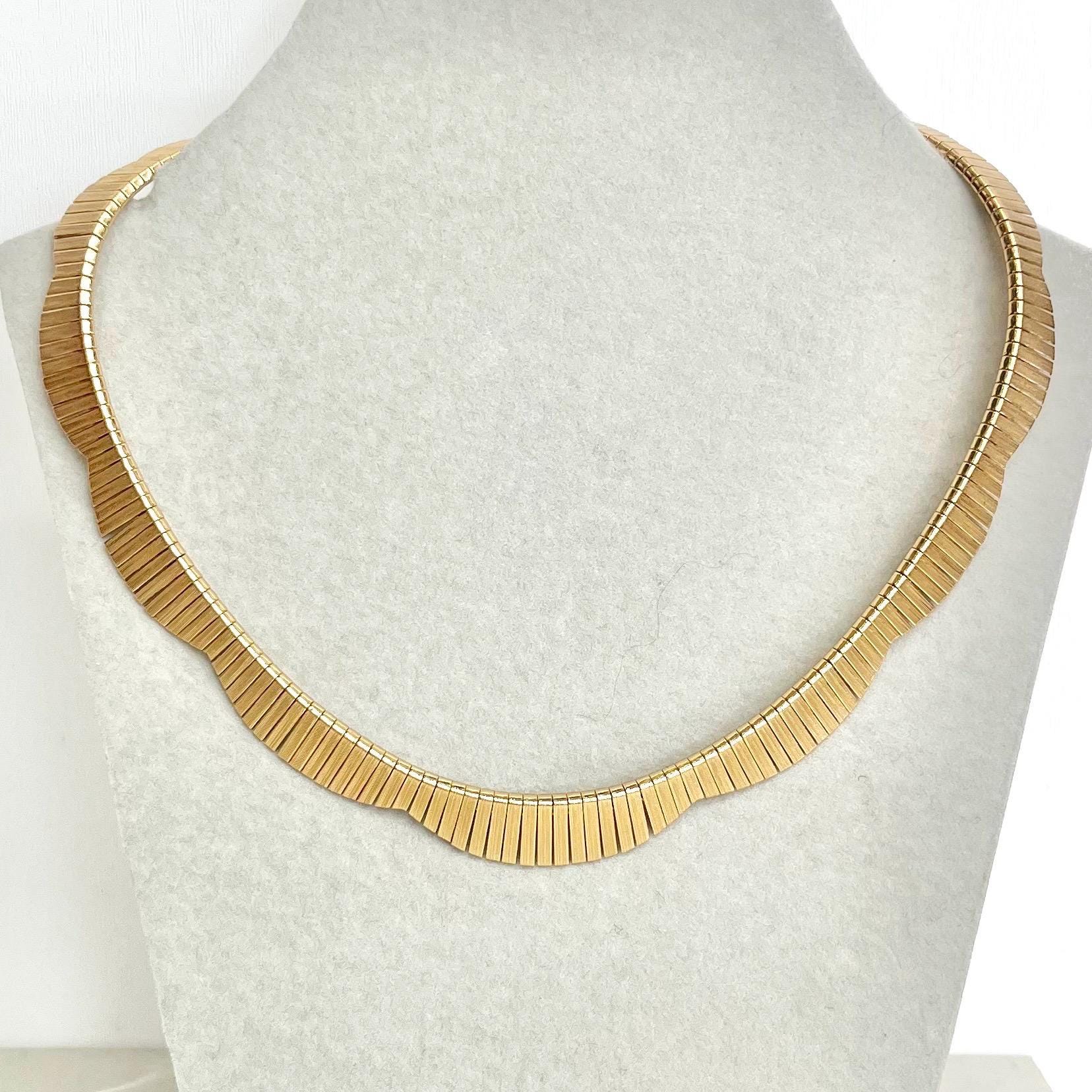 Grecian Style Chain Collar Necklace : Vintage 1970’s - 1980’s Flat Scalloped Edge Links MillyOliverVintage