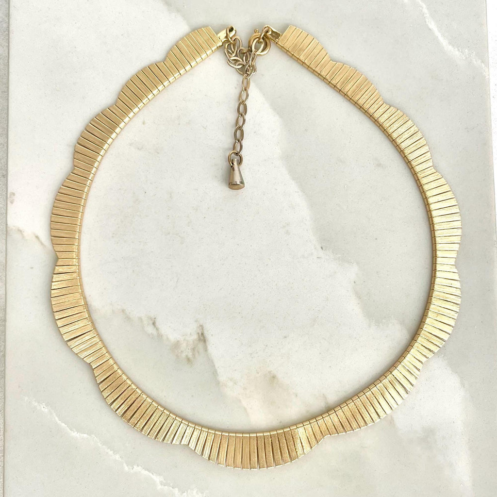 Grecian Style Chain Collar Necklace : Vintage 1970’s - 1980’s Flat Scalloped Edge Links MillyOliverVintage