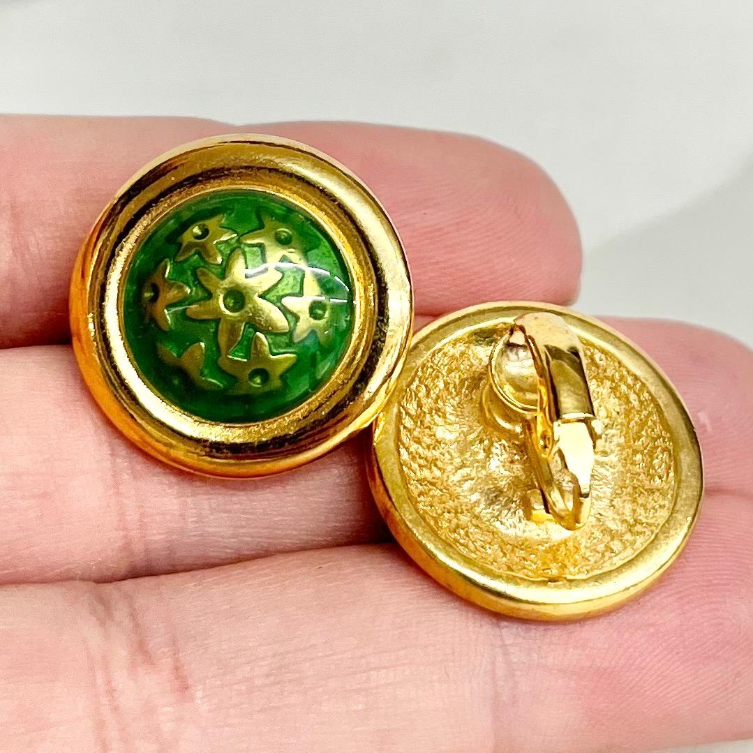 Vintage Gold Tone Clip on Earrings 1980’s - 1990’s with Green Floral Enamelled Centres MillyOliverVintage