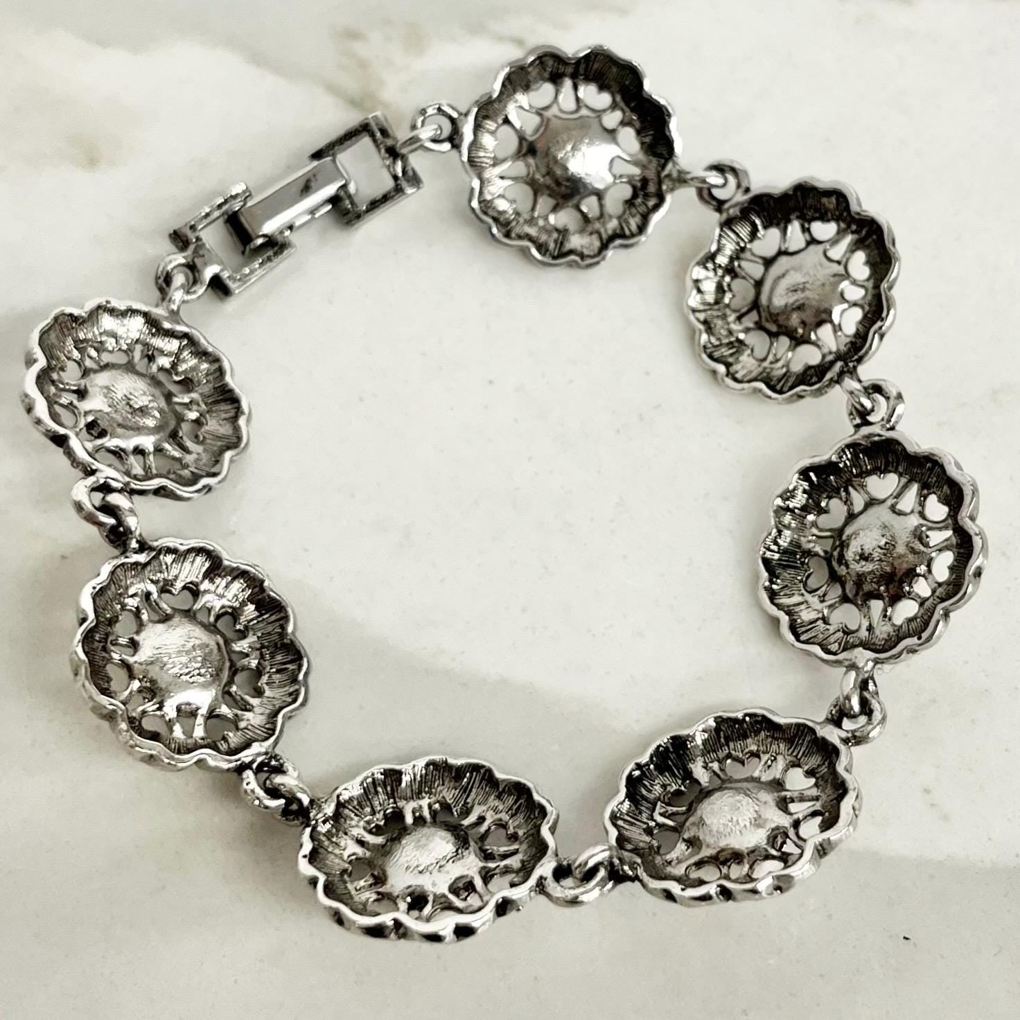 Heart Flower Bracelet : Vintage Silver Tone 1970’s 1980’s Bracelet with Faux Pearls 7.5” MillyOliverVintage