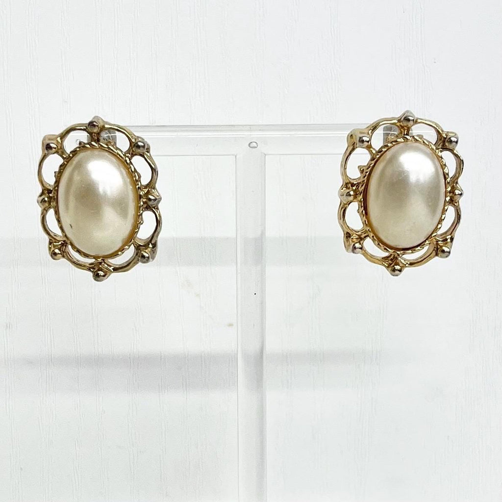 Faux Pearl Cabochon Stud Earrings for Pierced Ears : Vintage 1980’s - 1990’s Oval Gold Tone Design MillyOliverVintage