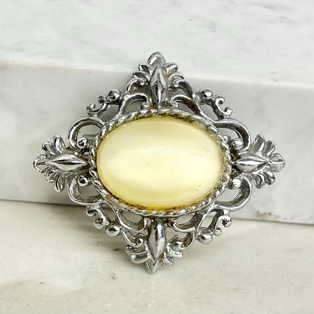 Vintage 1960’s - 1970’s Filigree Yellow Uranium Glass Cabochon Brooch Silver Plated UV Reactive Glowing Jewellery MillyOliverVintage