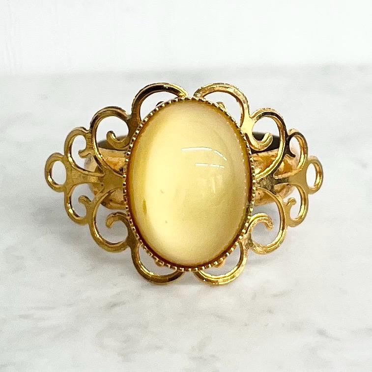 Vintage Yellow Uranium Glass Cabochon Dress Ring UV Reactive Glow UV Jewellery Adjustable Size MillyOliverVintage