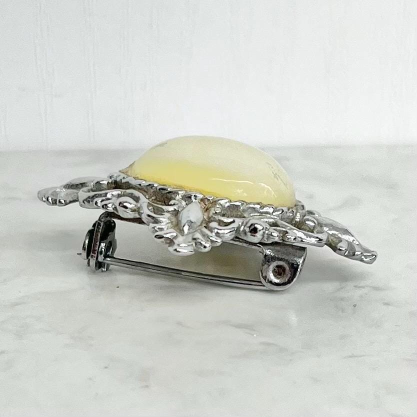 Vintage 1960’s - 1970’s Filigree Yellow Uranium Glass Cabochon Brooch Silver Plated UV Reactive Glowing Jewellery MillyOliverVintage