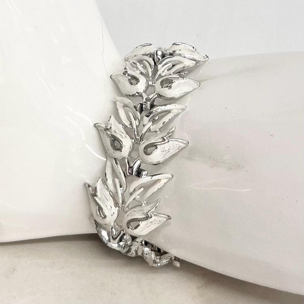 Vintage Jewelcraft Silver Tone White Enamelled Bracelet in a Floral Leaf Design 7.5” MillyOliverVintage