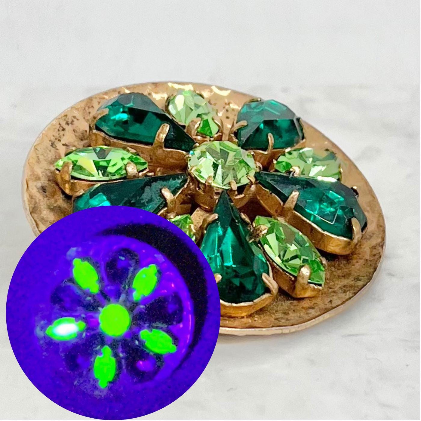 Vintage Green Uranium Crystal Round Brooch Hammered Gold Tone UV Reactive Rhinestone Jewellery MillyOliverVintage