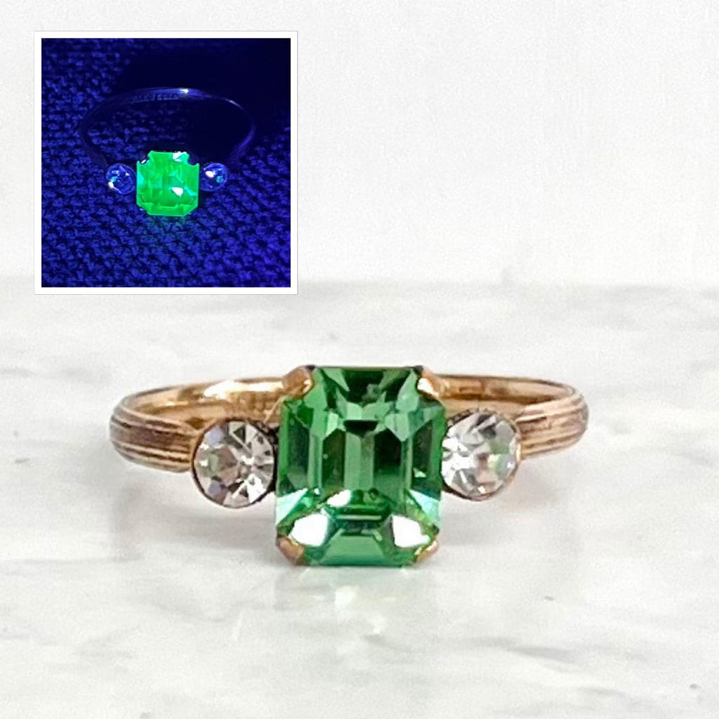 Vintage Rolled Gold Uranium Glass Stone Emerald Cut Crystal Dress Ring UV Reactive Glow UV Jewellery Size uk O 1/2 MillyOliverVintage