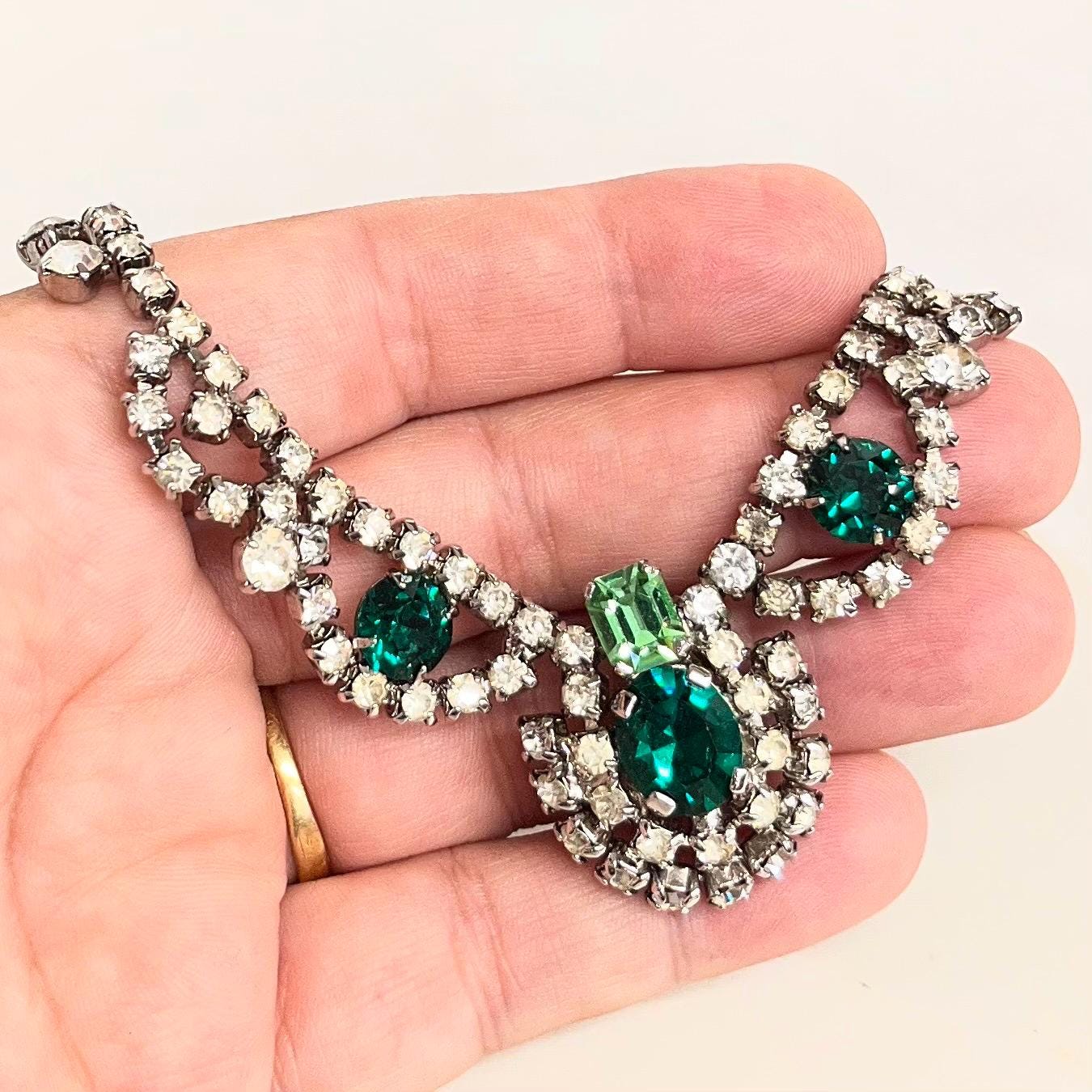 Vintage Regal Clear & Green Uranium Glass Crystal Drop Necklace Silver Tone Metal UV Reactive Glow MillyOliverVintage