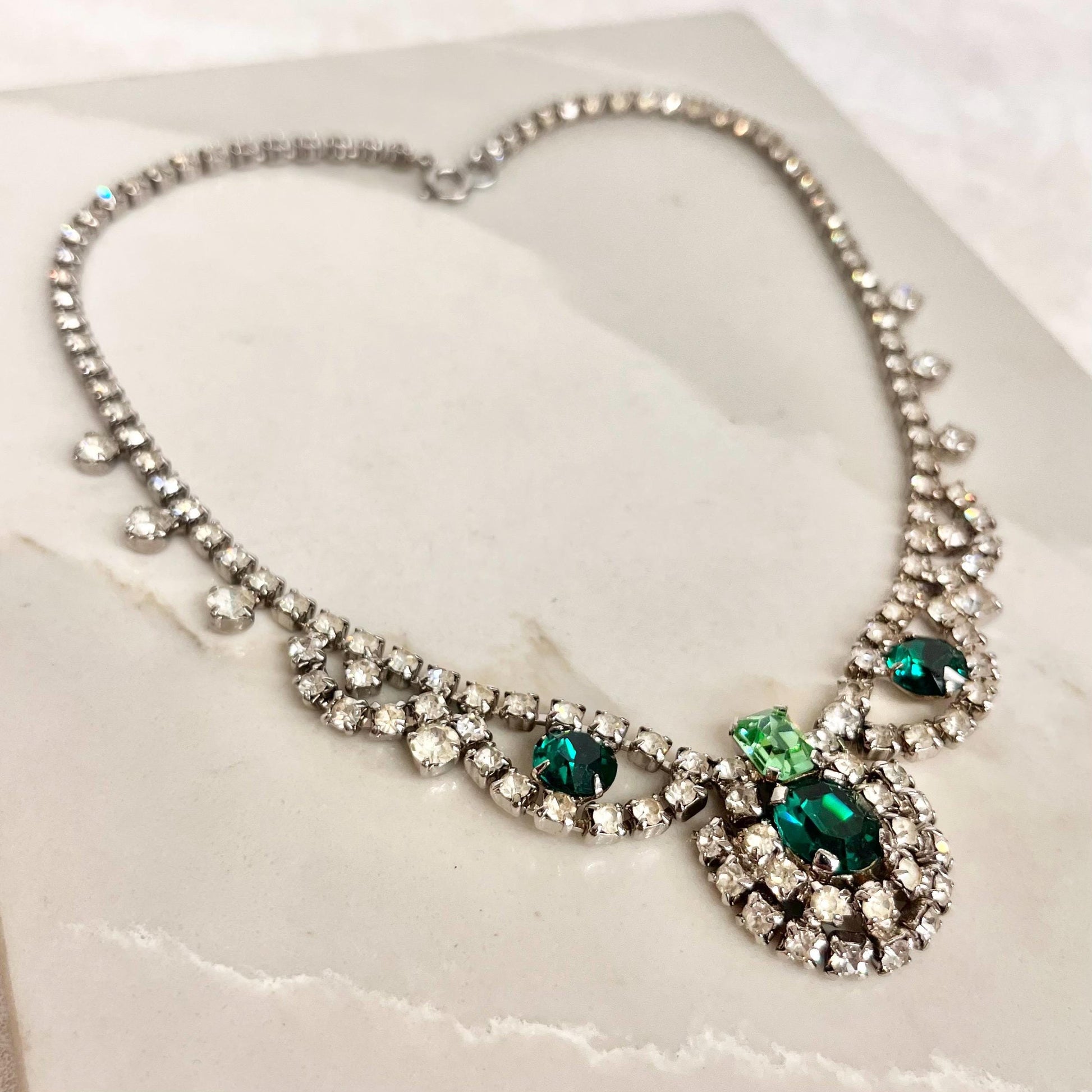 Vintage Regal Clear & Green Uranium Glass Crystal Drop Necklace Silver Tone Metal UV Reactive Glow MillyOliverVintage
