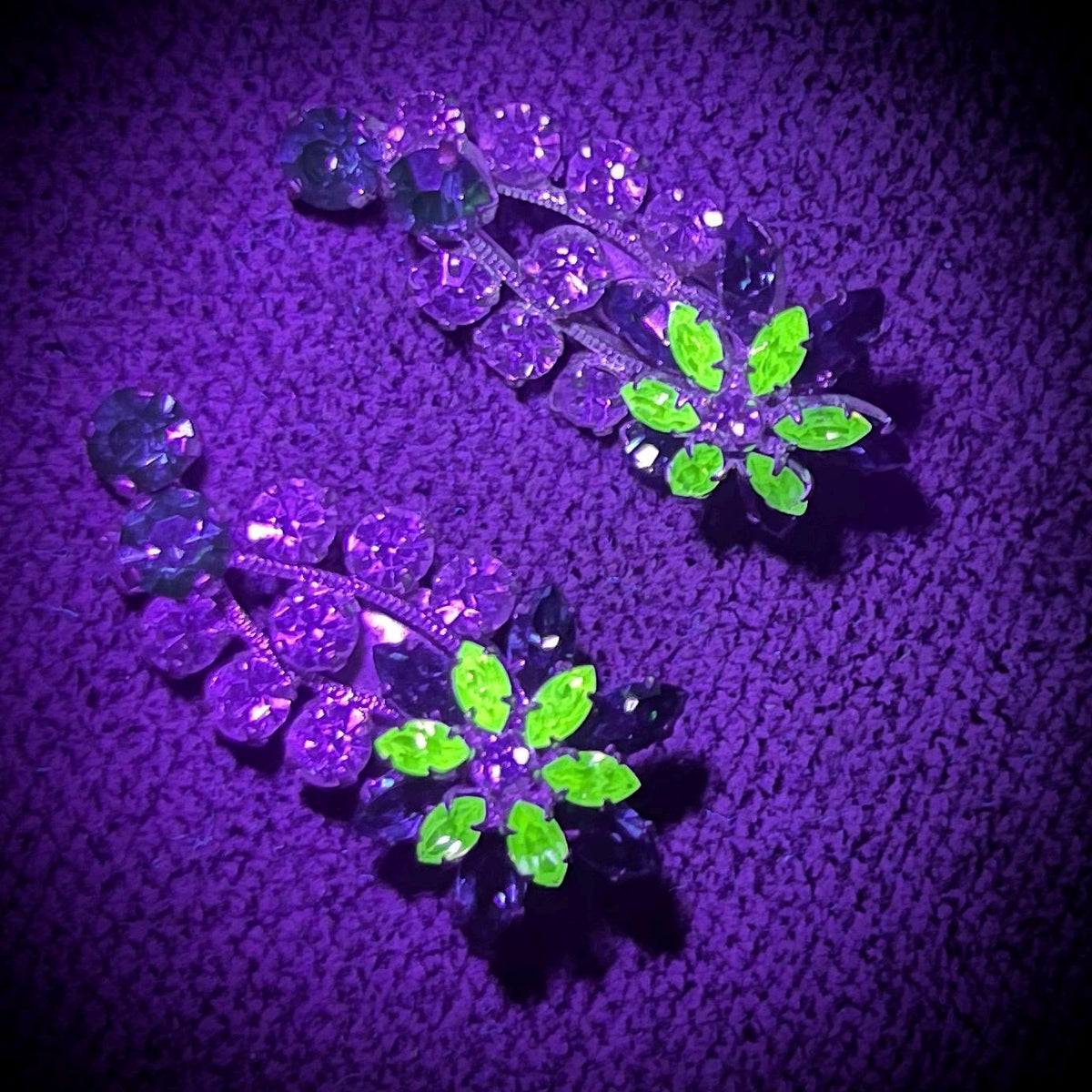 Vintage Uranium & Clear Crystal Paste Clip On Earrings Flower Drop Silver Plate with a UV Reactive Glow MillyOliverVintage